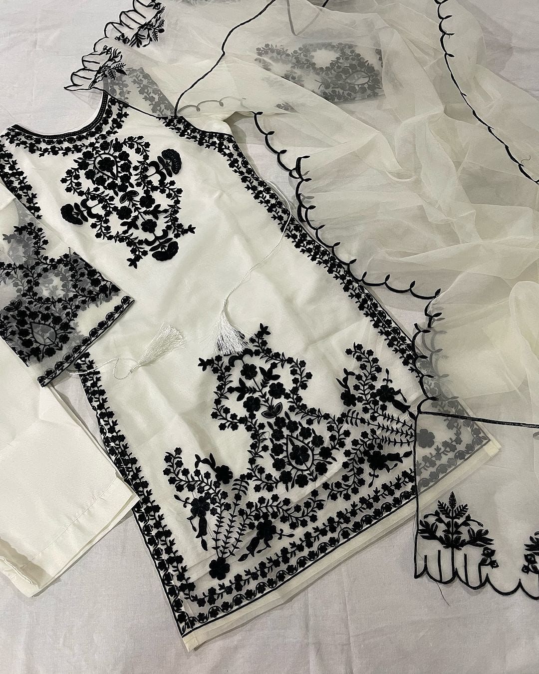 Jan e Jannat ( Organza 3 PCs)