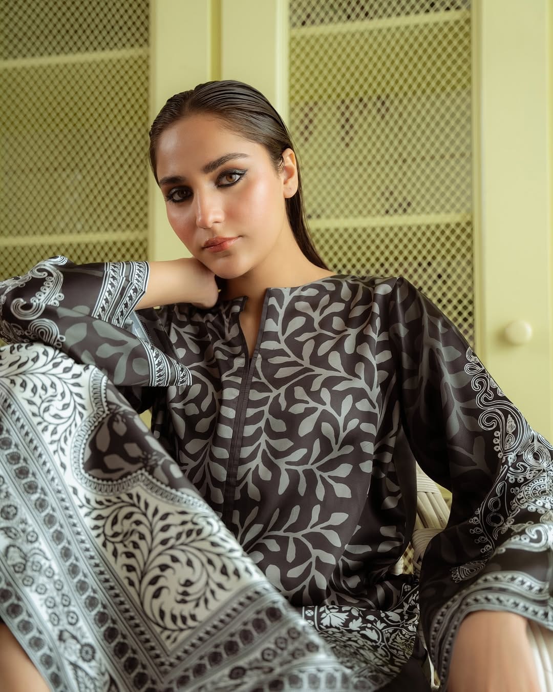 Komal Black (Digital 2 Pcs) Long Length