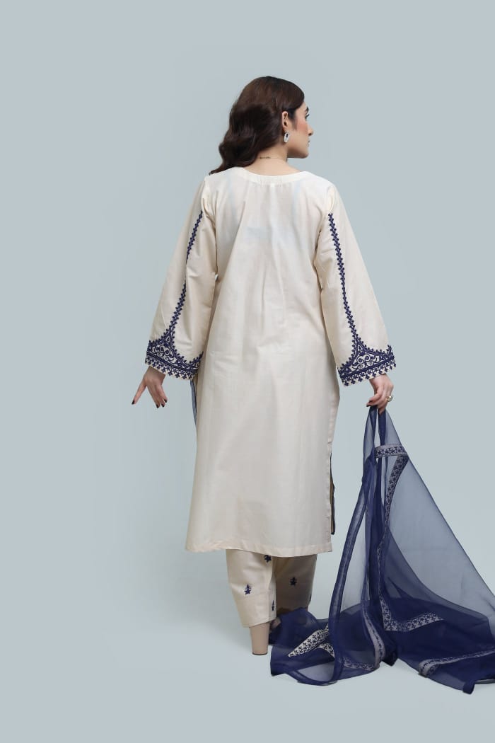 Ivory Elegance – 3 Piece Embroidered Linen