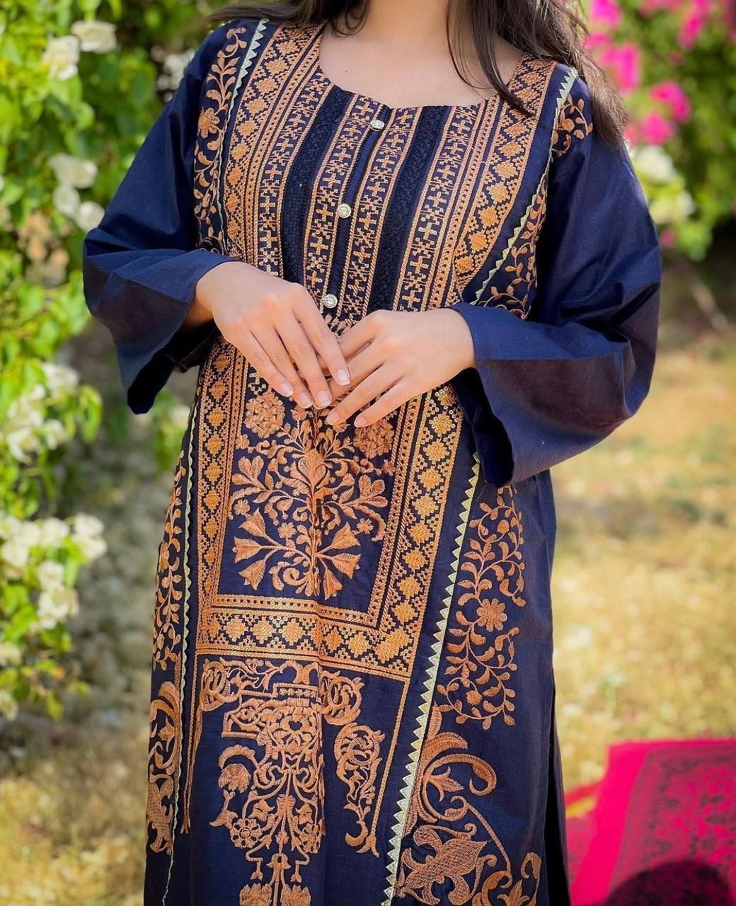 Jolly  (Embroidery 2 Pcs)