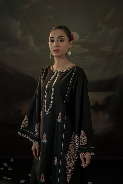BLACK IRIS LONG LENGHT ( Embroided 2 PCs)
