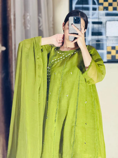 Mahnoor ( Stitched 3 Pcs )