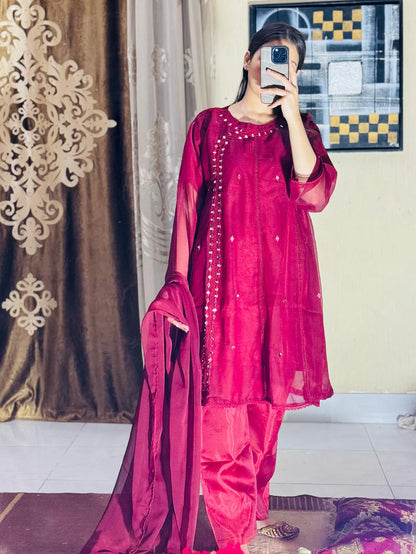 Mahnoor ( Stitched 3 Pcs )